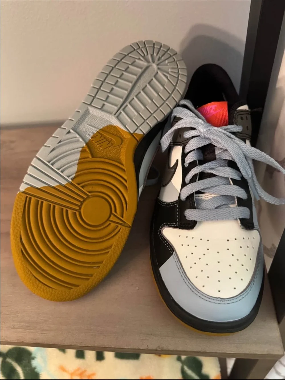 Nike Kid’s Dunk Low SE Sneaker